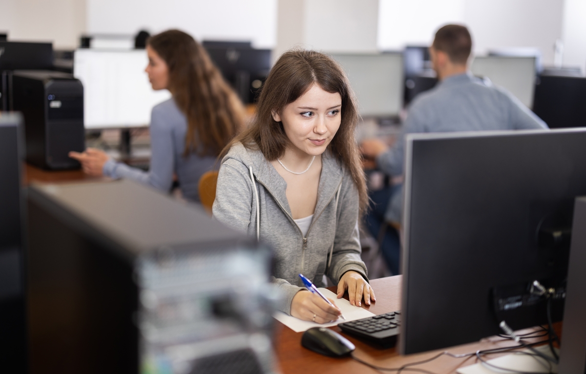 Vláda schválila daňové zvýhodnění pro studenty