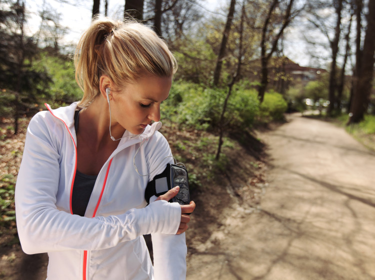 Fitness náramek už na běhání nepotřebujete. Vše potřebné si můžete stáhnout do mobilu.