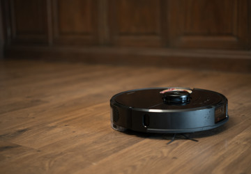 Nový vysavač Roborock Saros Rover. Nový vysavač Roborock Saros Rover.