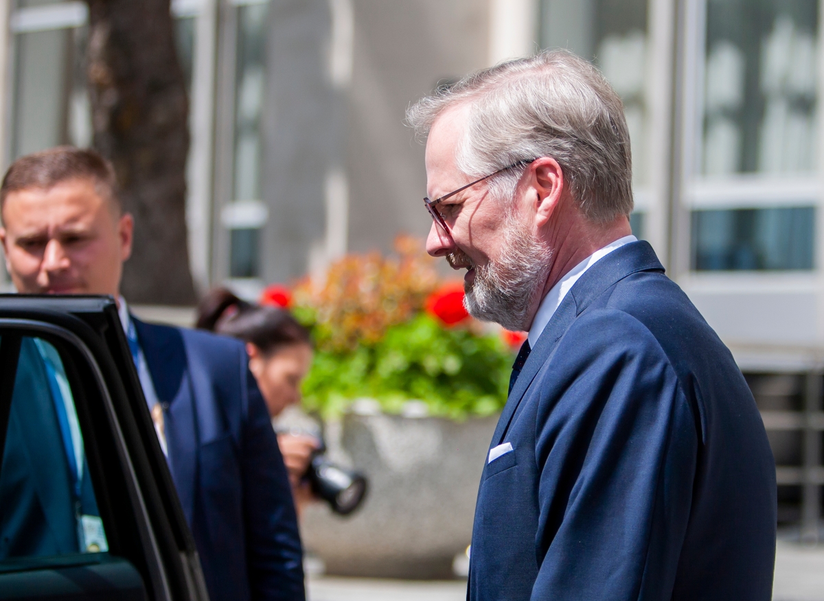 Ceny pohonných hmot jsou stále vysoké.