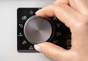 Až ve 45 letech jsem zjistila, k čemu je na troubě tento program