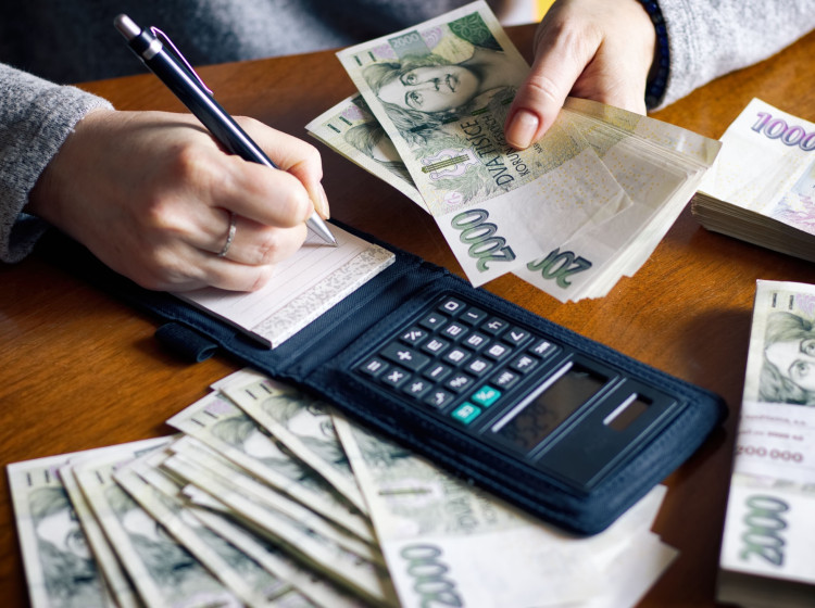 Kolik peněz dětem pravidelně odkládat? Kolik peněz dětem pravidelně odkládat?