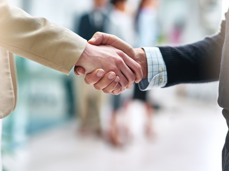 Nepřechýlené příjmení může mít řadu výhod