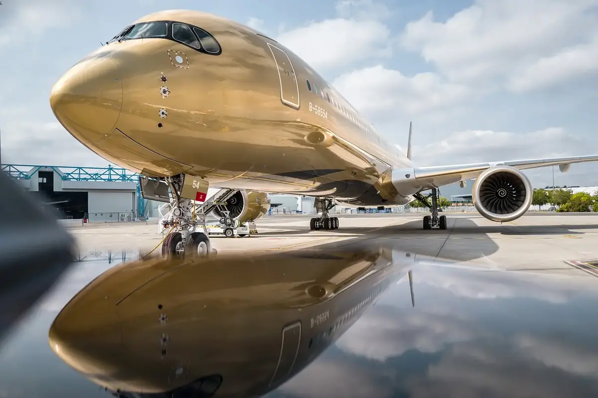 Zlatý Airbus B-58554 AIRSORAYAMA Gold