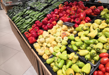 Supermarkety stále více spolupracují s lokálními farmáři