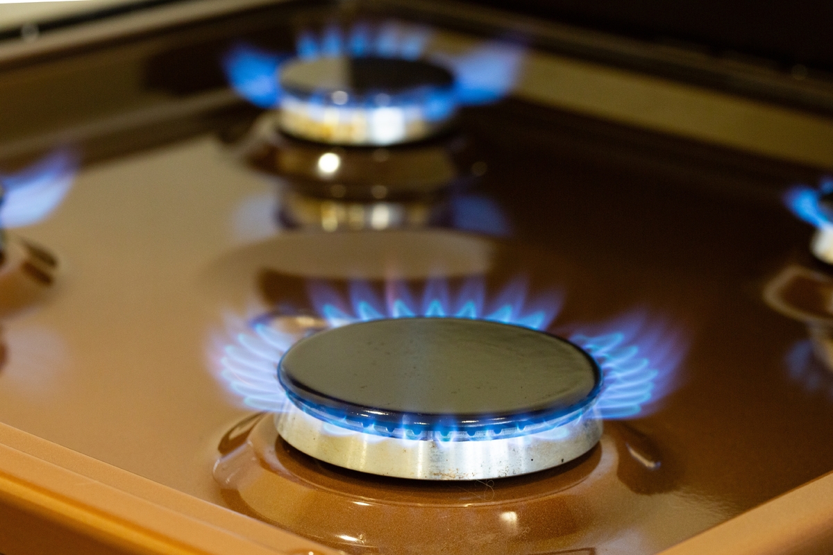 Plynové sporáky se začínají v bytových domech zakazovat