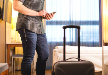 Mobilní telefony dnes dokážou vyhledat špionážní kamery. 