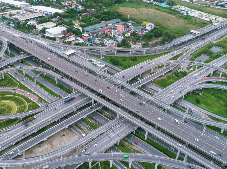 Elektromobily už v Číně tvoří nadpoloviční většinu prodejů