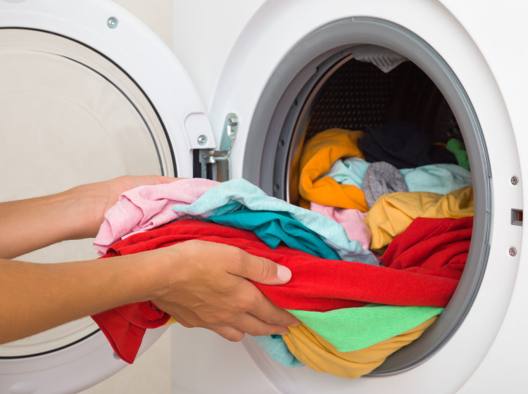 Mokré oblečení a nedostatek času? Svůj oblíbený kousek můžete vysušit do 10 minut! Mokré oblečení a nedostatek času? Svůj oblíbený kousek můžete vysušit do 10 minut!