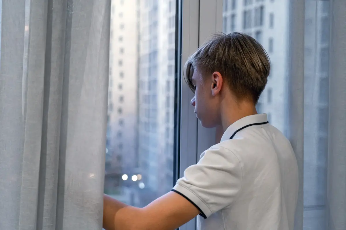 14letý chlapec během exekuce zachránil svůj počítač