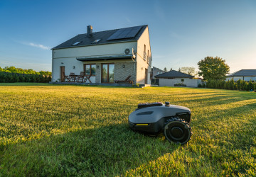 Robotická sekačka vám ušetří spoustu práce i času.
