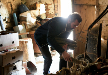 Zahřát se dřevem nebo uhlím může od září některé domácnosti vyjít draho