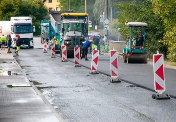 Financování oprav krajských silnic je v ohrožení. 