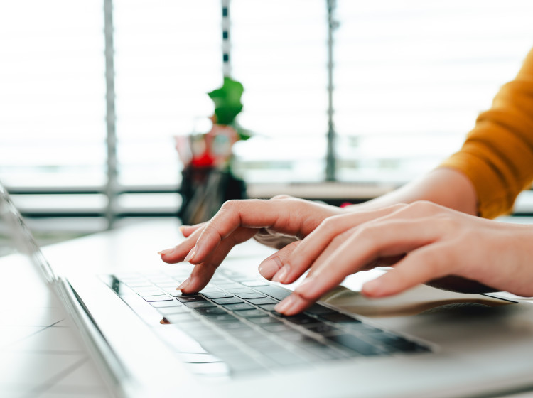 Co všechno zaměstnavatel skutečně vidí