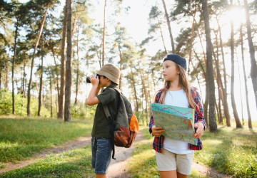 Většina pojišťoven nabízí poměrně štědré příspěvky na dětské letní tábory. 
