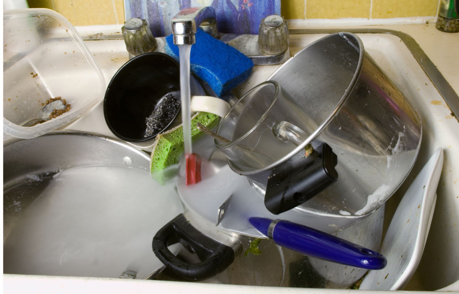 Nenechávejte houbičku ležet ponořenou ve vodě, množí se v ní pak bakterie