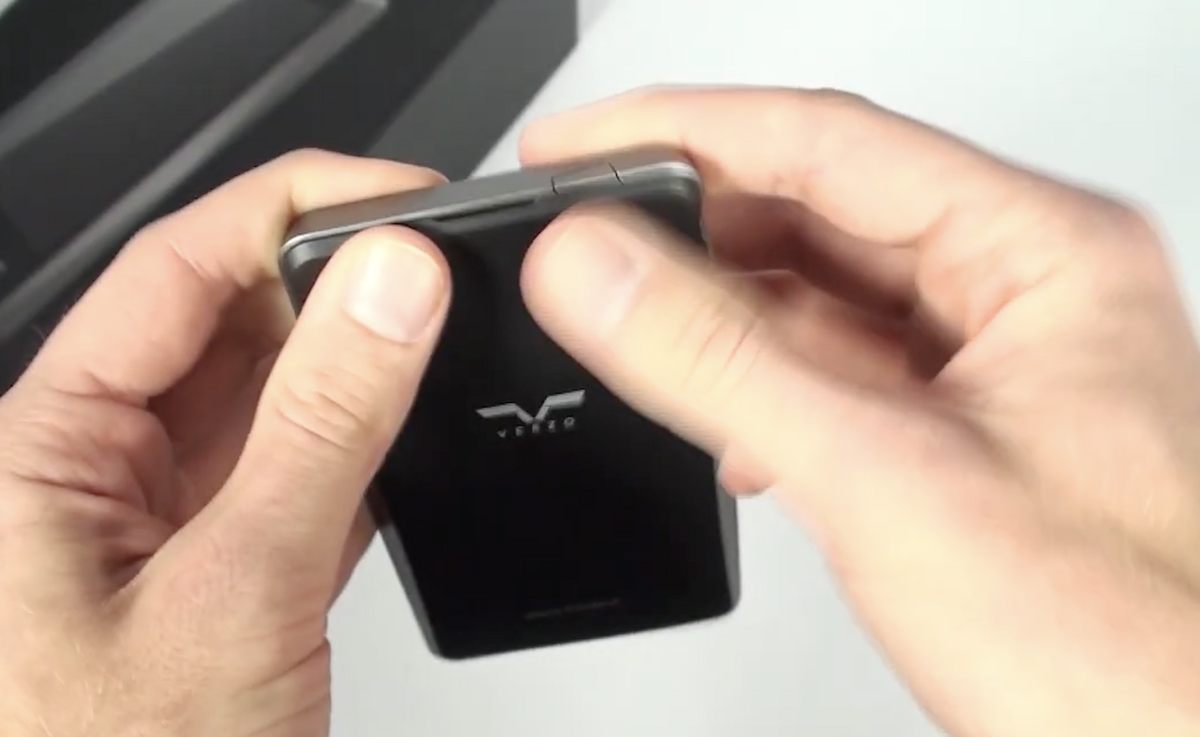 Český smartphone Verzo Kinzo se neuchytil ani po výrazném zlevnění.