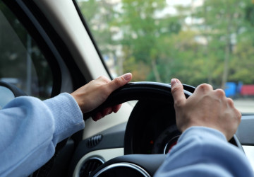 Zahřívání motoru v zimě je častým tématem diskuzí.