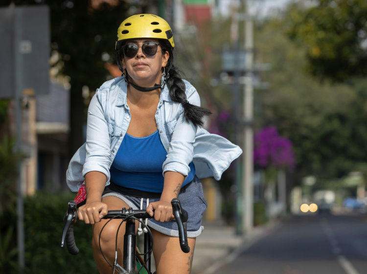 Nové semafory zvýší tření mezi cyklisty a řidiči osobních aut, ti budou proti kolům znevýhodněni