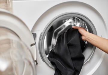 Nejčastější chyba, kvůli které odchází sušičky do servisu. Filtr žmolků nestačí jen vysypat