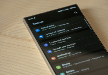Mnoho telefonů odesílá data i v režimu spánku, třeba při nočním nabíjení.