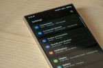 Mnoho telefonů odesílá data i v režimu spánku, třeba při nočním nabíjení.