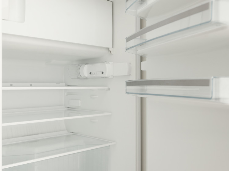 Tahle podceňovaná část lednice může po letech zdražit provoz o tisíce Tahle podceňovaná část lednice může po letech zdražit provoz o tisíce