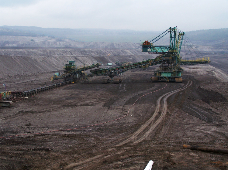 Těžba v uhelném dole Turów