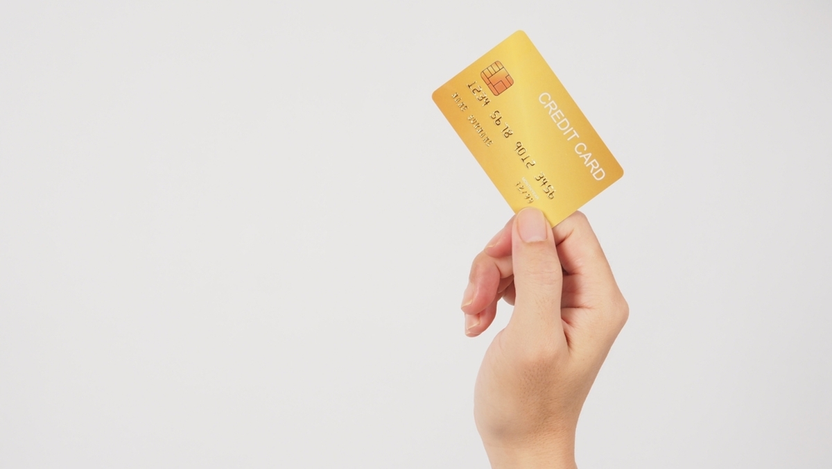 Zlaté kreditní karty někdy můžete získat poměrně snadno. 