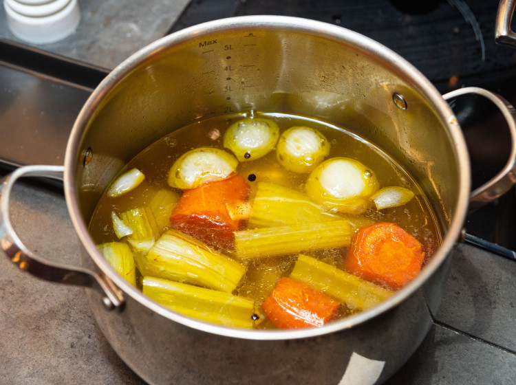 Vývar vám v lednici může vydržet mnohem déle