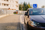 Testy v autoškole musí projít každý řidič