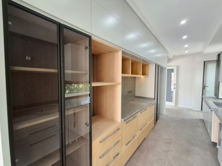 Studené LED žárovky mají často vyšší podíl modrého spektra než denní světlo.