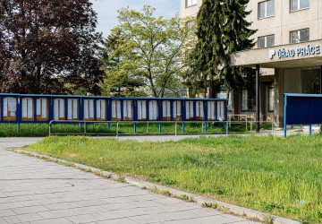 Jakou maximální částku a na jak dlouho dostane člověk na pracáku?