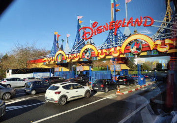 Pařížský Disneyland je světový fenomén, s jeho návštěvou se však pojí několik háčků. Pařížský Disneyland je světový fenomén, s jeho návštěvou se však pojí několik háčků.