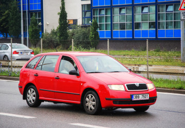 Starší auta mohou mít problém s opatřením, o kterém se hovoří na půdě EU.