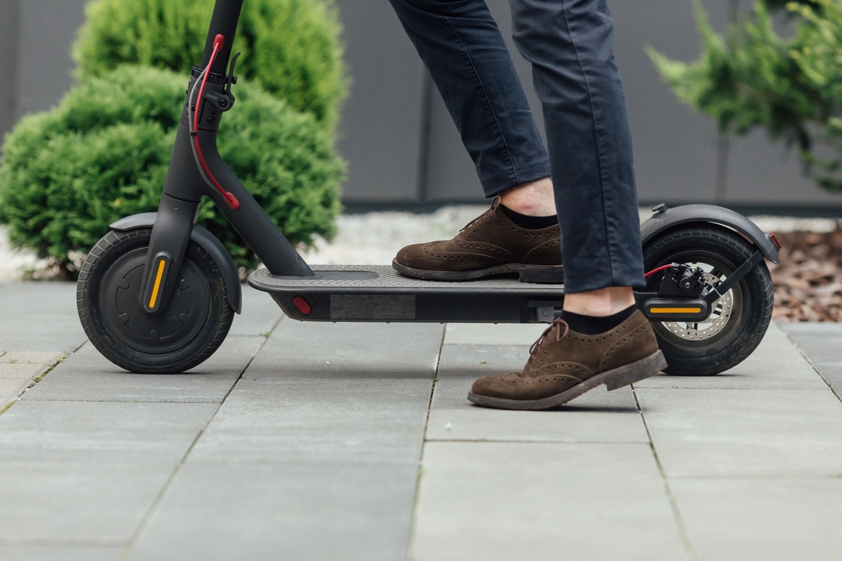 Elektrické koloběžky dnes vidíme na každém rohu. 