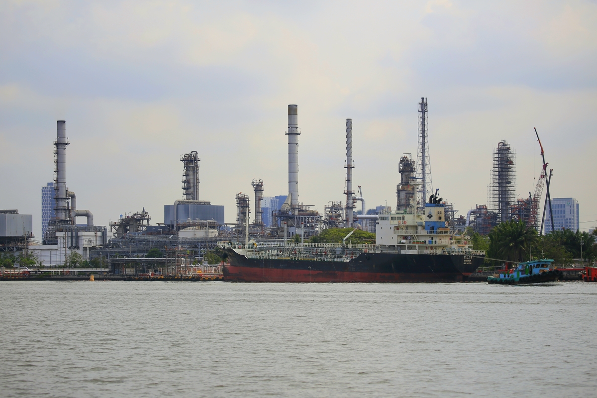 Uzavření Hormuzského průlivu spustilo globální energetickou krizi Uzavření Hormuzského průlivu spustilo globální energetickou krizi