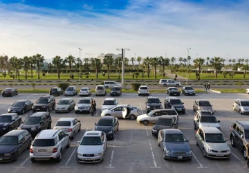 Na slunci zaparkované auto se dokáže rozpálit už během několika desítek minut