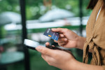 Češi si 26. října ráno nebudou moci zaplatit kartou online