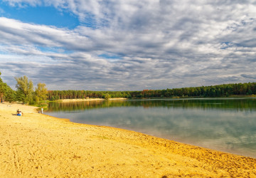 Jezero Lhota se pyšní krásně čistou vodou