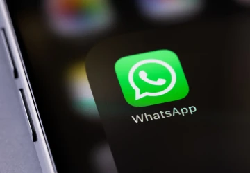 WhatsApp zlepšuje bezpečnost online konverzací. WhatsApp zlepšuje bezpečnost online konverzací.