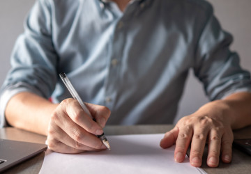 V pracovní smlouvě může být nižší částka, než bylo dohodnuto