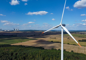 Porovnání větrné a jaderné elektrárny může některé lidi překvapit Porovnání větrné a jaderné elektrárny může některé lidi překvapit