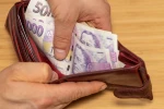 181 tisíc Čechů si od příštího roku polepší o 2 500 Kč měsíčně