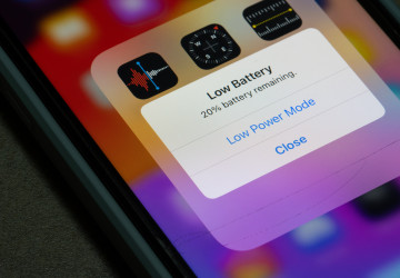 Nenechte si zbytečně vybíjet baterii u telefonu.