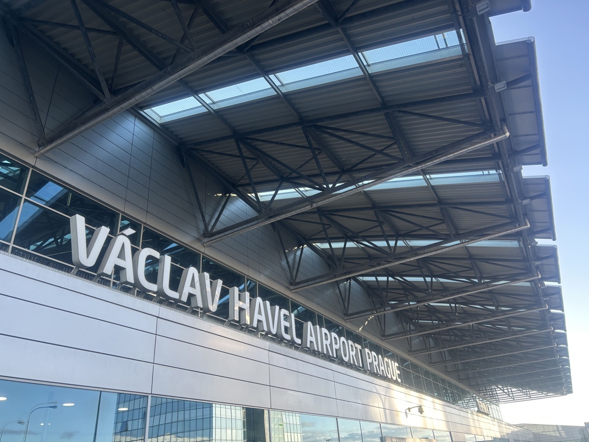 Mnoho aerolinek ruší lety kvůli nedostatku leteckého paliva