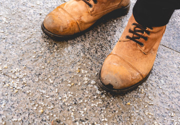 Zničit vaše boty může v zimním období posypová sůl v kombinaci se špatnou péčí