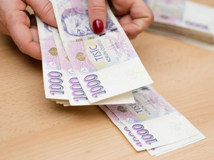 Kolik důchodci dostanou v rámci superdávky? Kolik důchodci dostanou v rámci superdávky?