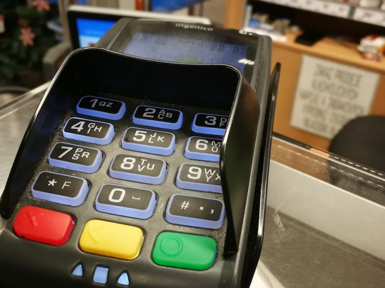 Digitální bankovnictví je nepostradatelnou součástí finančního života milionů lidí v Česku.