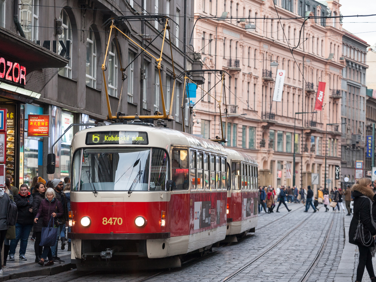 Od srpna bude jízdné po Praze pro některé cestující výhodnější Od srpna bude jízdné po Praze pro některé cestující výhodnější